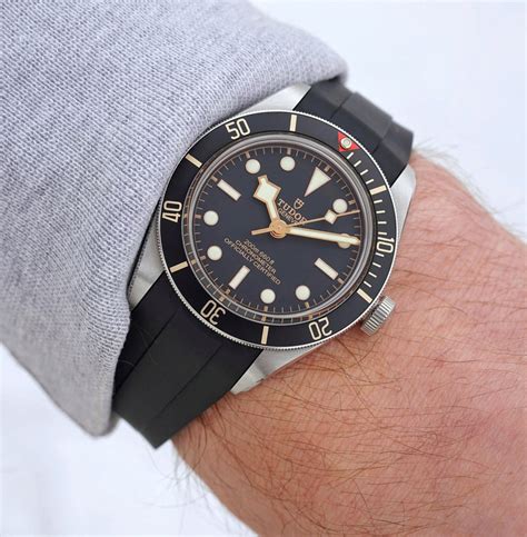 tudor black bay 58 strap size